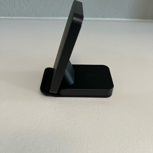 Wireless Charging Phone Stand - Picture 4 of 5